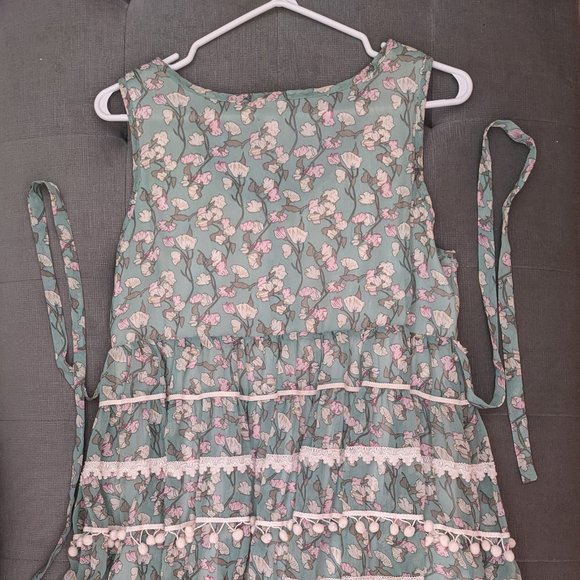 Shabby Chic Yumi Floral and Lace Mini Dress - Picture 2 of 13